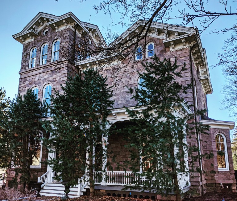 DD115495-DDFC-49D8-91CE-19AE6B3911AB